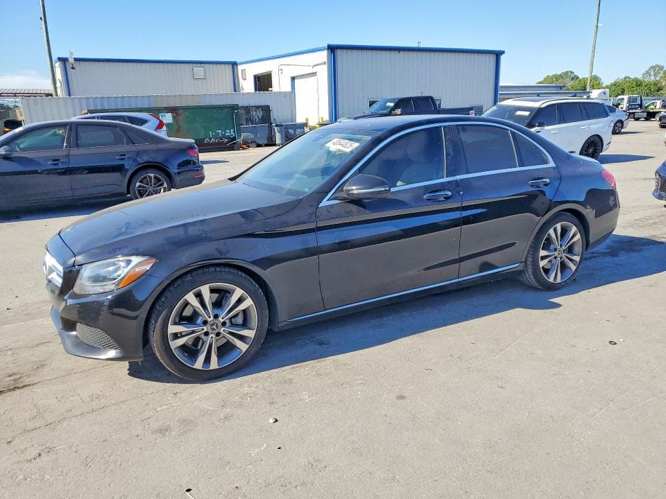 2017 MERCEDES-BENZ C 300 - 1
