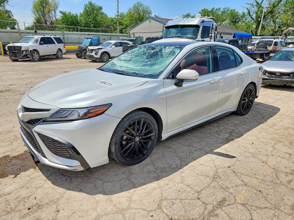 2022 TOYOTA CAMRY XSE - 1