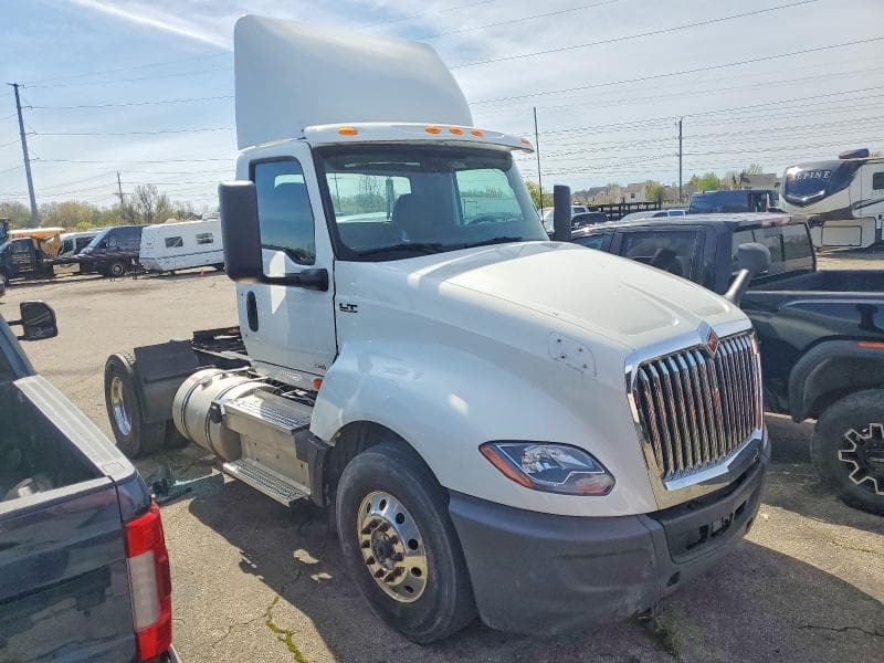 2023 INTERNATIONAL LT625 SEMI TRUCK