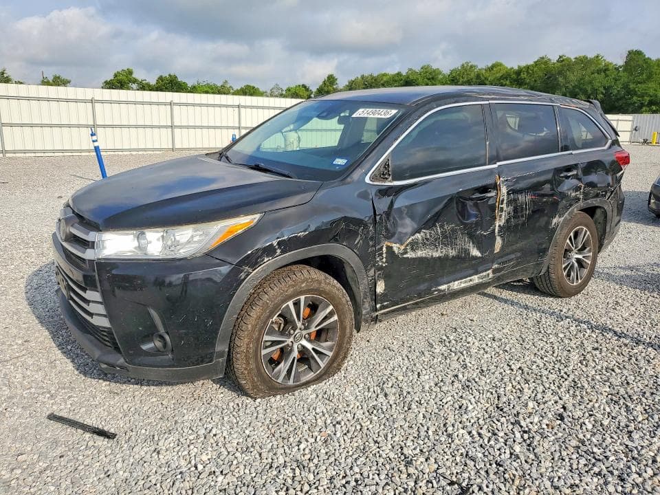 2018 TOYOTA HIGHLANDER LE - 1