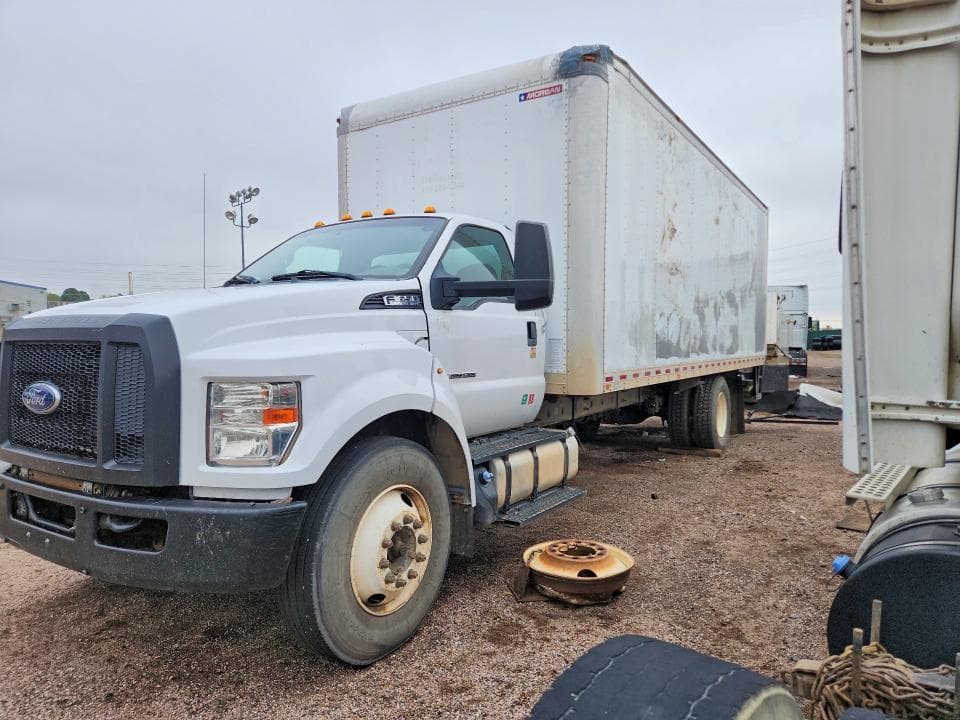 2018 FORD F650 SUPER - BOX TRUCK