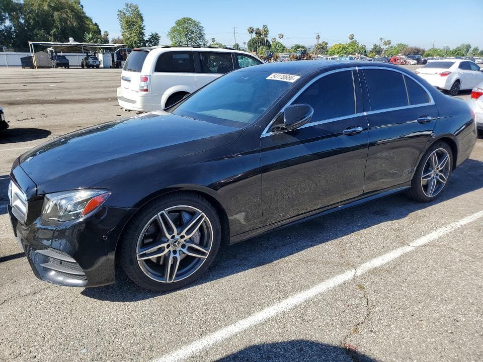 2018 MERCEDES-BENZ E 300 - 1