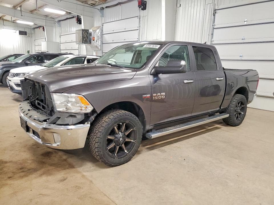 2018 RAM 1500 SLT - 1