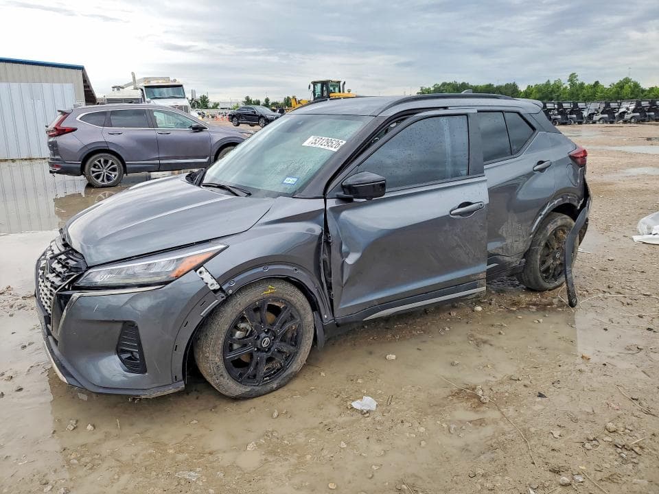 2021 NISSAN KICKS SR - 1