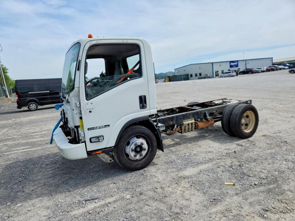 2020 ISUZU NPR HD