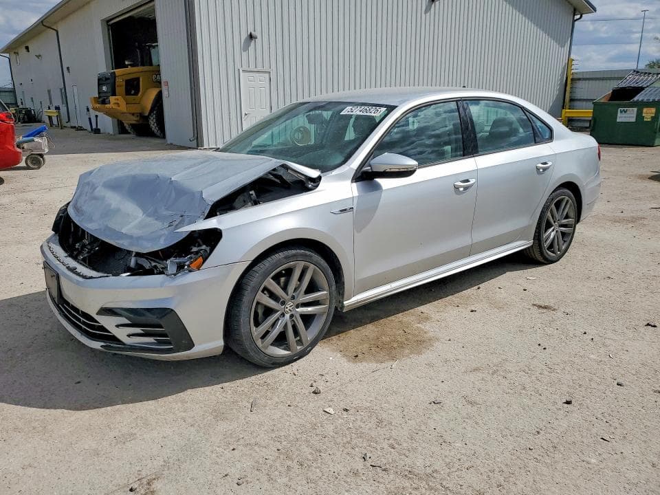 2018 VOLKSWAGEN PASSAT S - 1