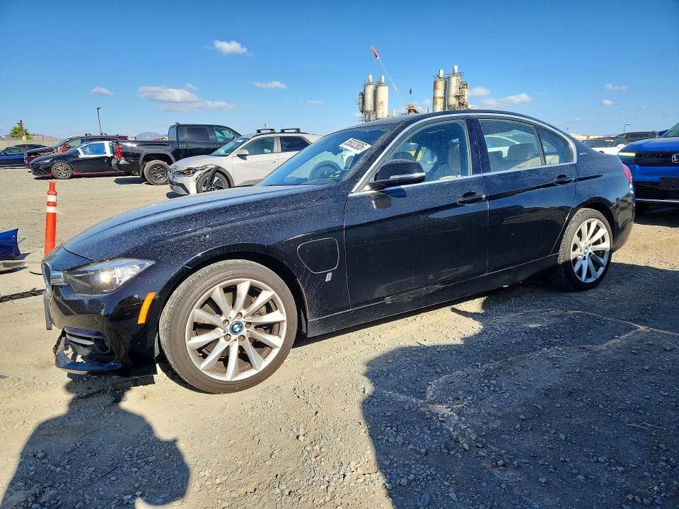 2017 BMW 330E - 1
