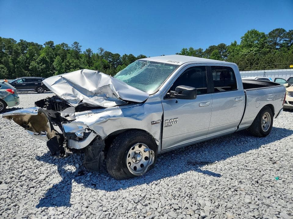 2019 RAM 1500 CLASSIC SLT - 1