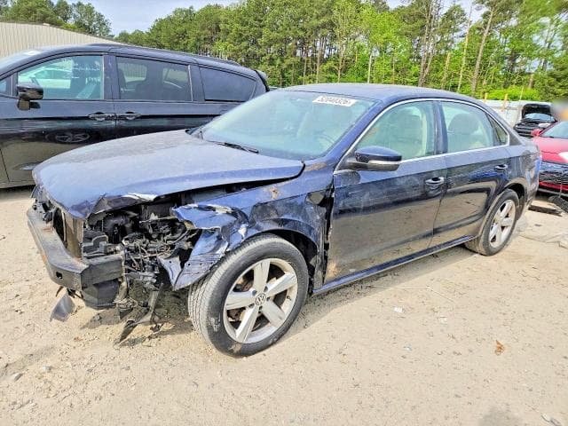 2013 VOLKSWAGEN PASSAT SE - 1