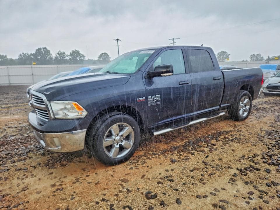2019 RAM 1500 CLASSIC SLT - 1