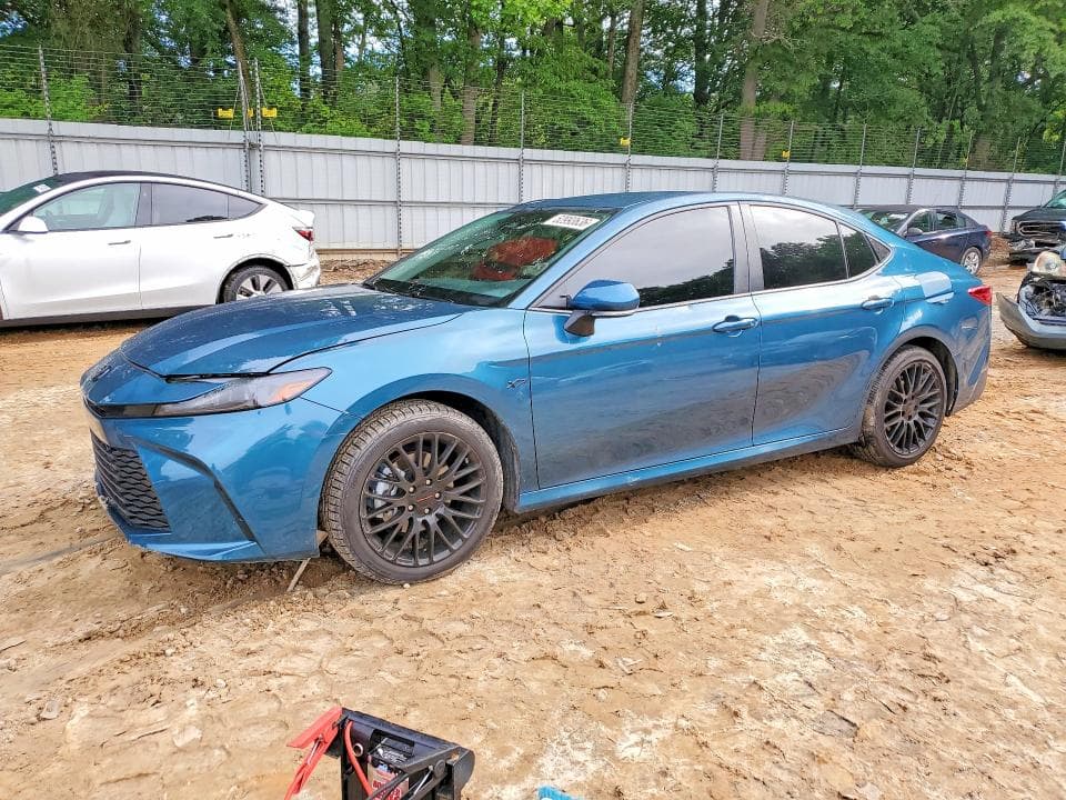 2025 TOYOTA CAMRY LE - 1