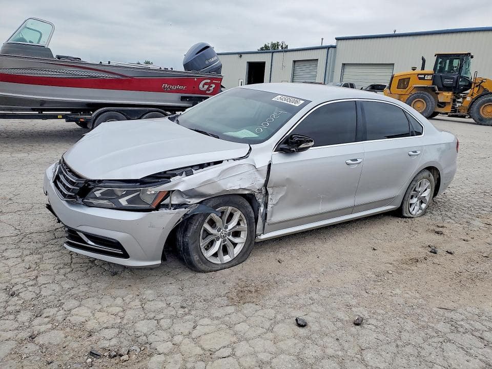 2017 VOLKSWAGEN PASSAT S - 1