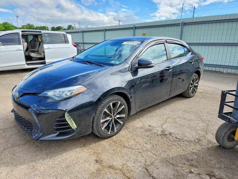 2018 TOYOTA COROLLA SE - 1