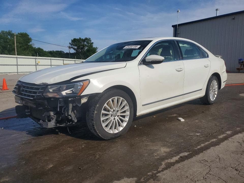 2017 VOLKSWAGEN PASSAT SE - 1