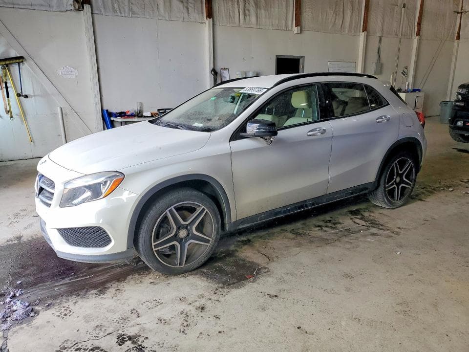 2017 MERCEDES-BENZ GLA 250 - 1