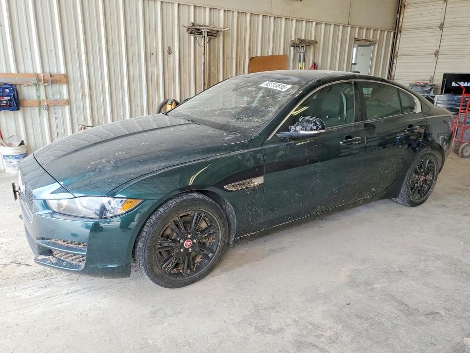 2017 JAGUAR XE PREMIUM - 1