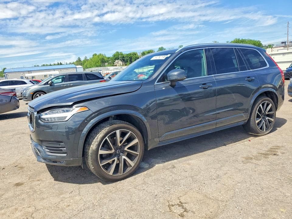 2021 VOLVO XC90 T6 MOMENTUM - 1