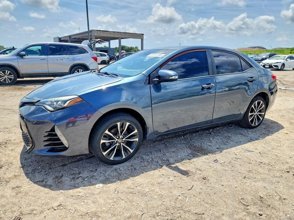 2018 TOYOTA COROLLA SE - 1