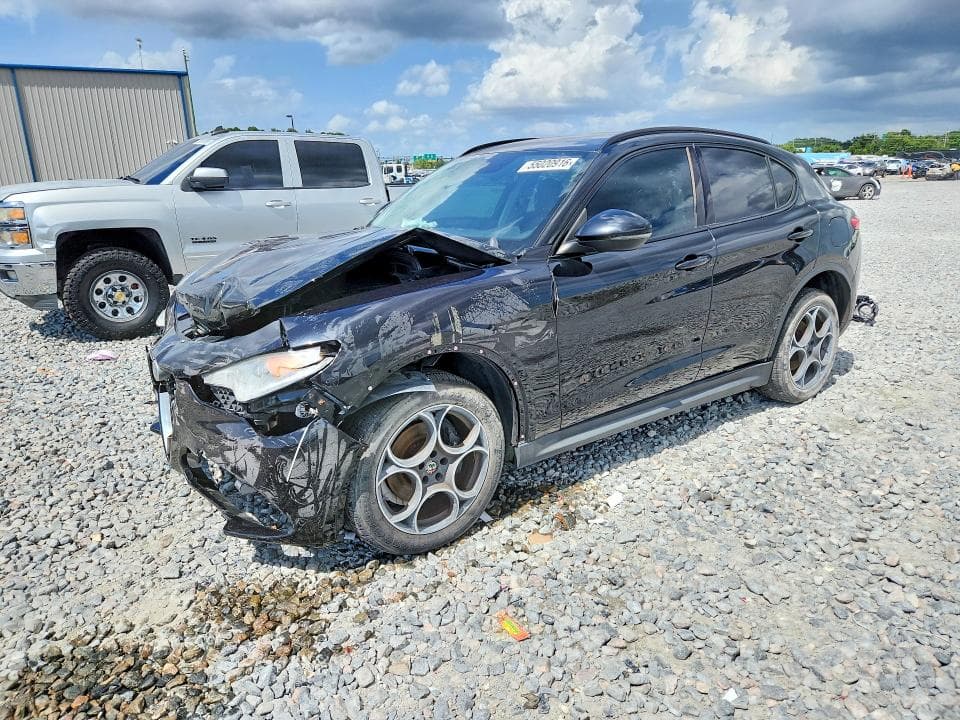 2018 ALFA ROMEO STELVIO SPORT - 1