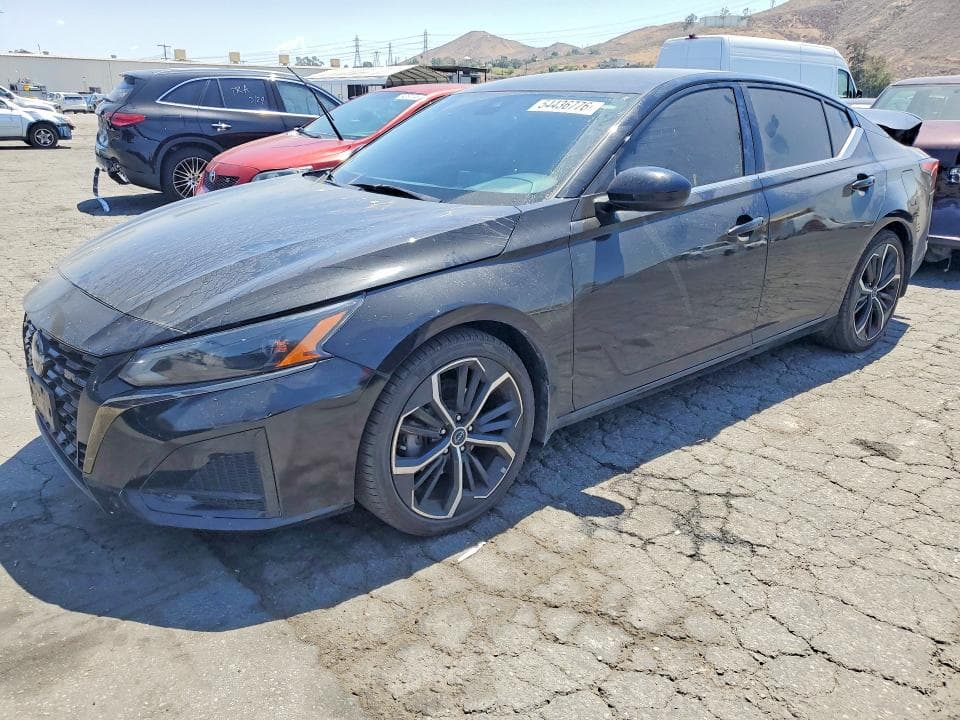 2023 NISSAN ALTIMA SR