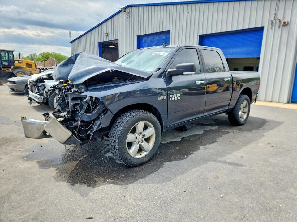 2018 RAM 1500 SLT - 1