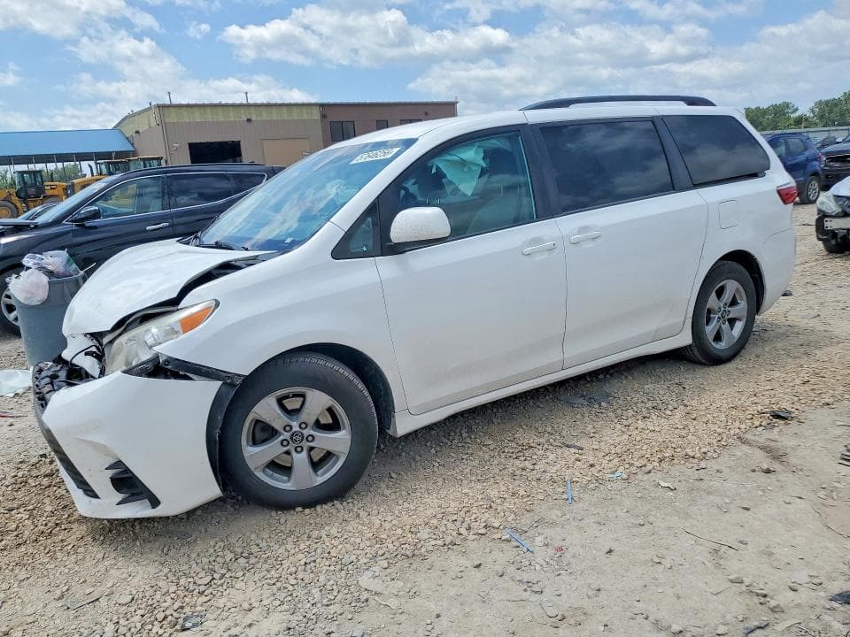 2019 TOYOTA SIENNA LE LE - 1