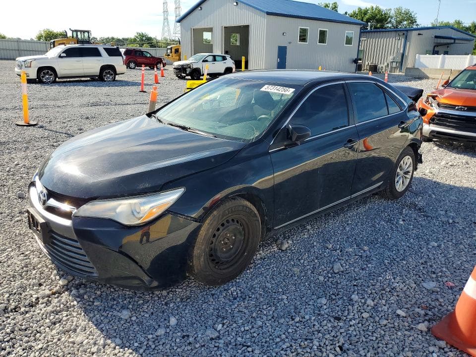 2017 TOYOTA CAMRY LE - 1