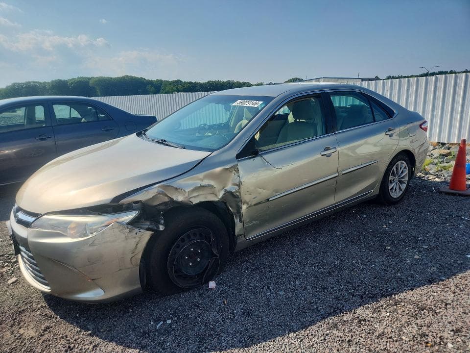 2017 TOYOTA CAMRY LE - 1