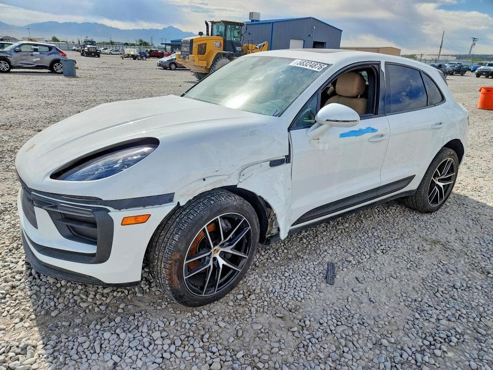 2023 PORSCHE MACAN BASE - 1
