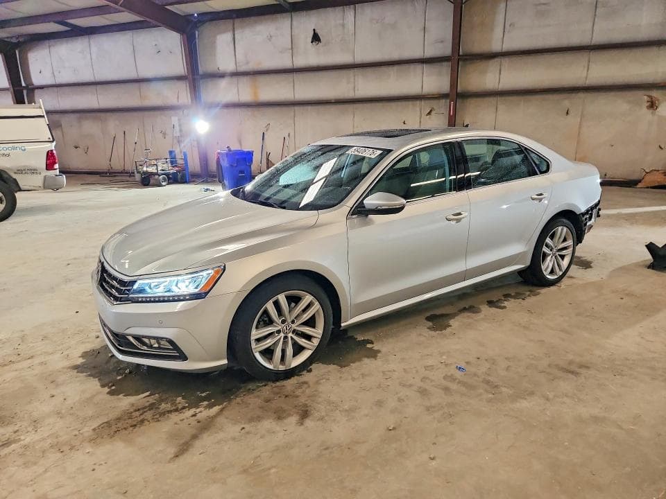 2018 VOLKSWAGEN PASSAT SE