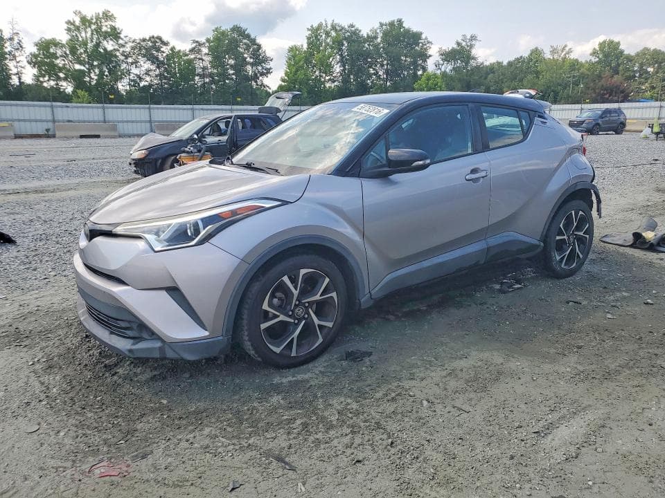 2019 TOYOTA C-HR XLE - 1