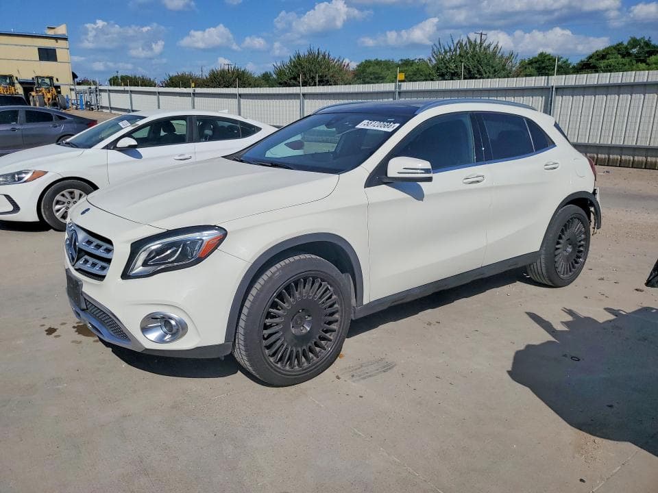 2018 MERCEDES-BENZ GLA 250 - 1