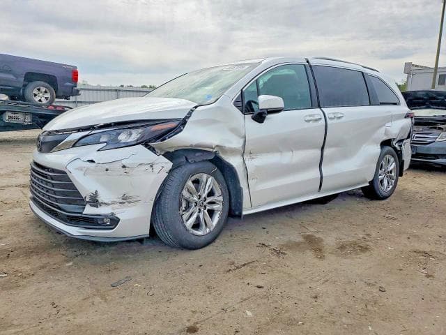 2026 TOYOTA SIENNA XLE 7 PASSENGER XLE 7 PASSENGER - 1