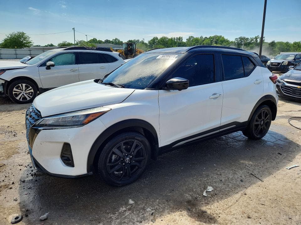 2023 NISSAN KICKS SR - 1