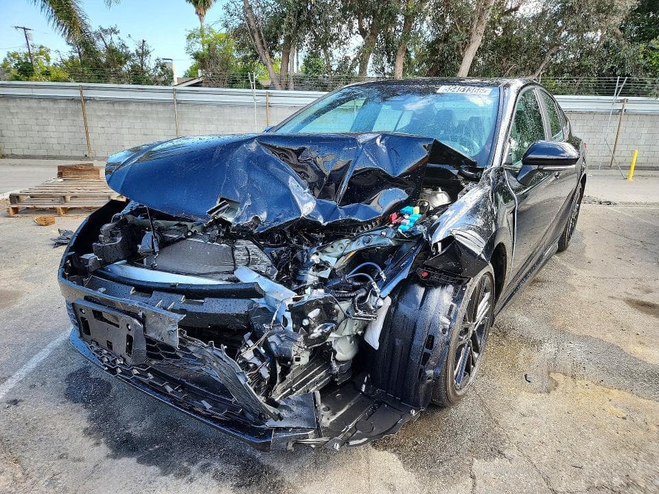 2025 TOYOTA CAMRY HYB LE/SE/XLE - 1