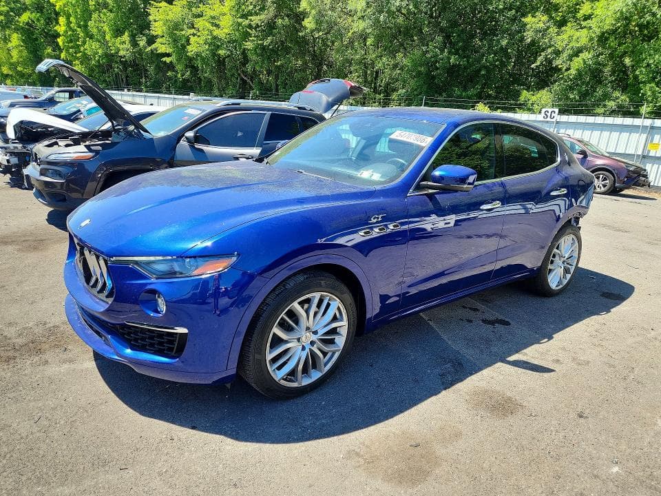 2022 MASERATI LEVANTE BASE - 1
