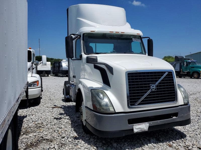 2017 VOLVO VN VNL