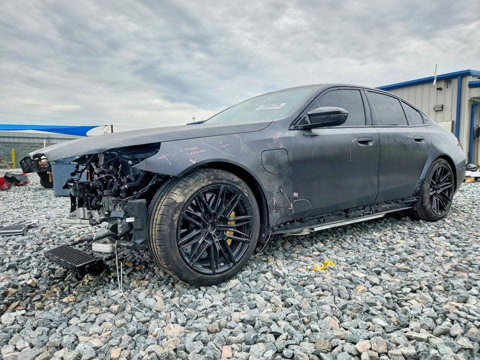 2025 BMW M5 - 1