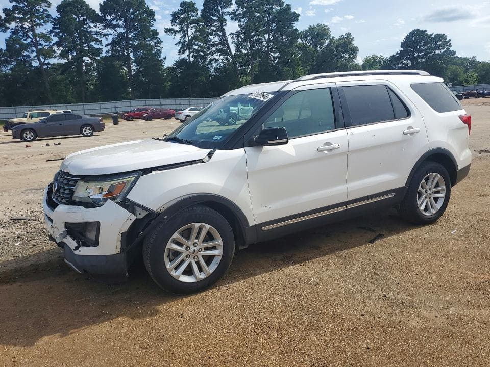 2017 FORD EXPLORER XLT - 1