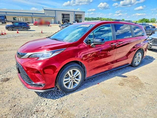 2022 TOYOTA SIENNA XSE - 1
