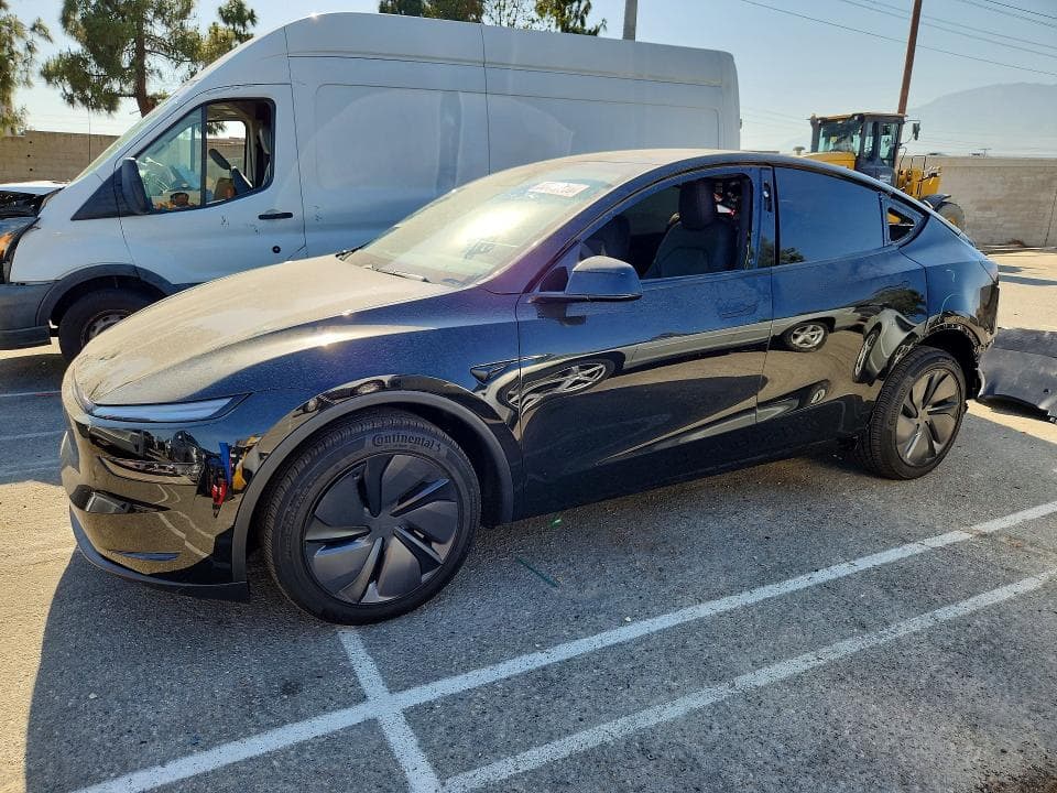 2026 TESLA MODEL Y - 1