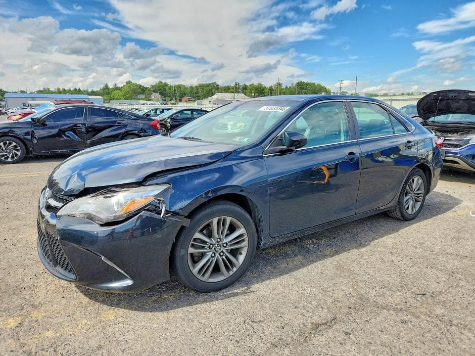 2017 TOYOTA CAMRY SE - 1