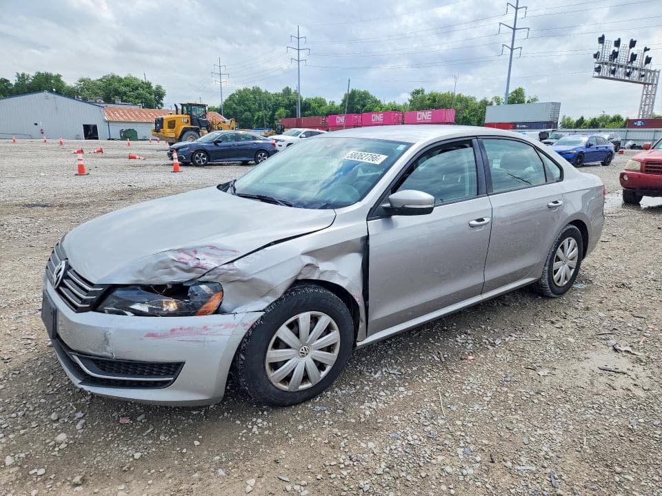 2013 VOLKSWAGEN PASSAT S - 1