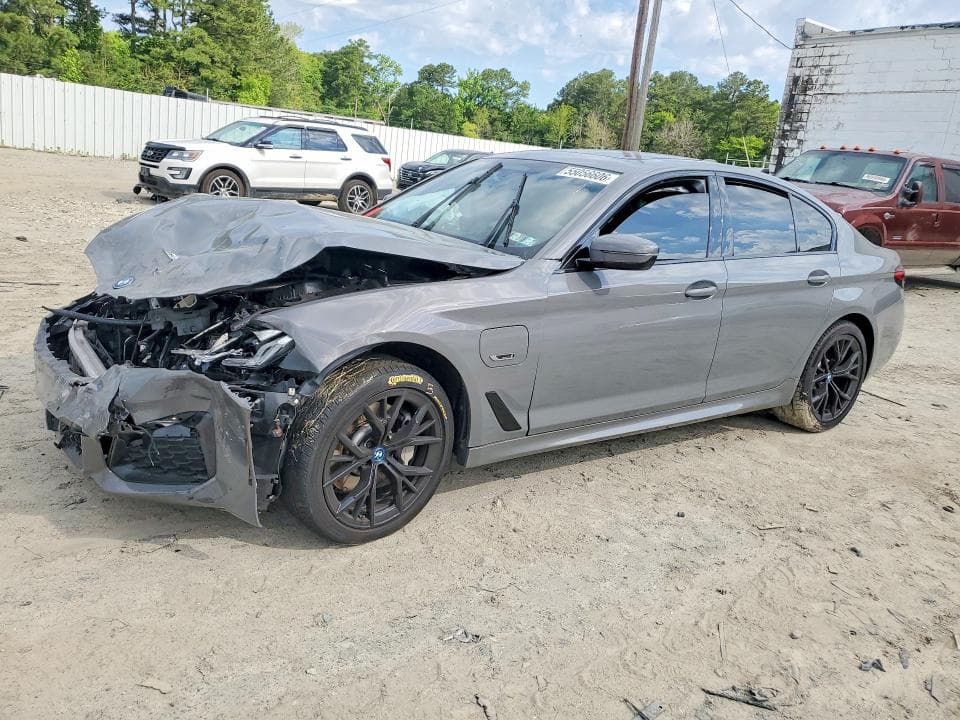 2022 BMW 530XE - 1