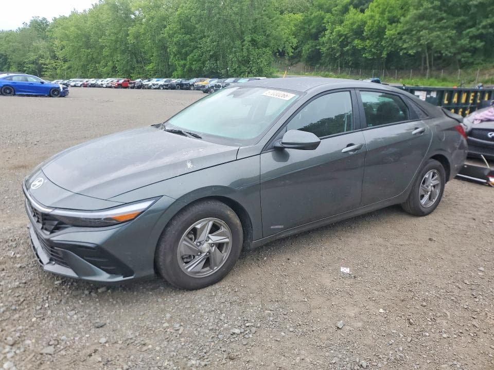 2025 HYUNDAI ELANTRA SE - 1