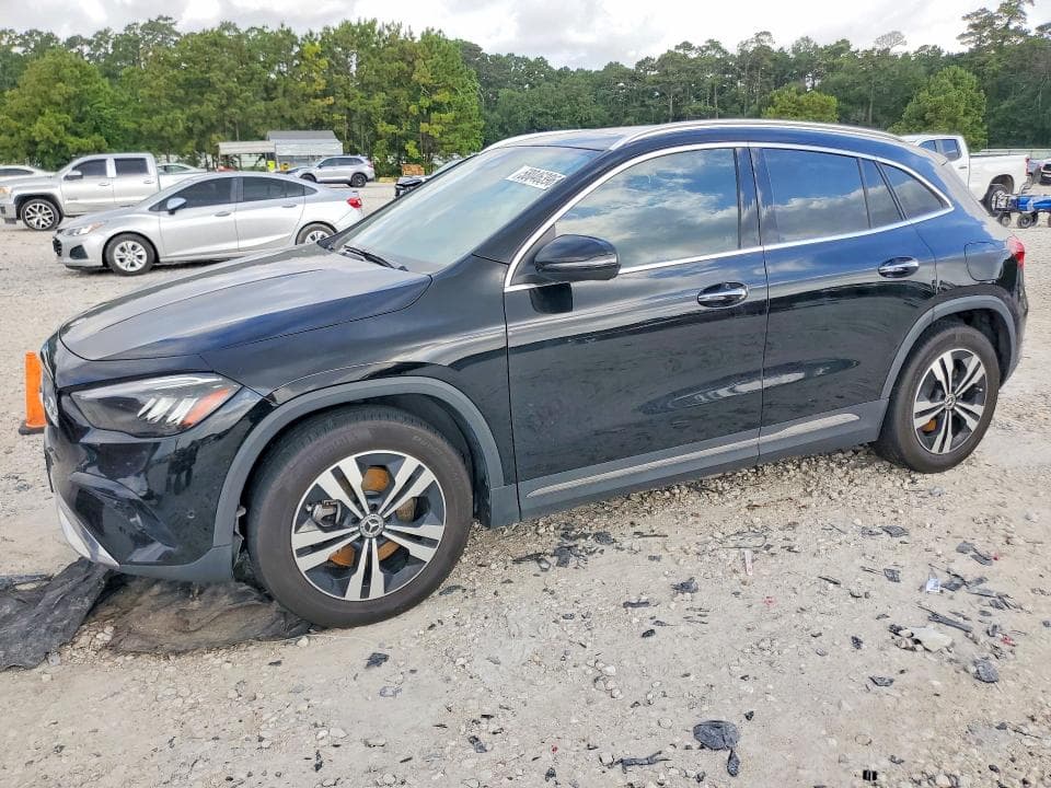 2024 MERCEDES-BENZ GLA 250 - 1