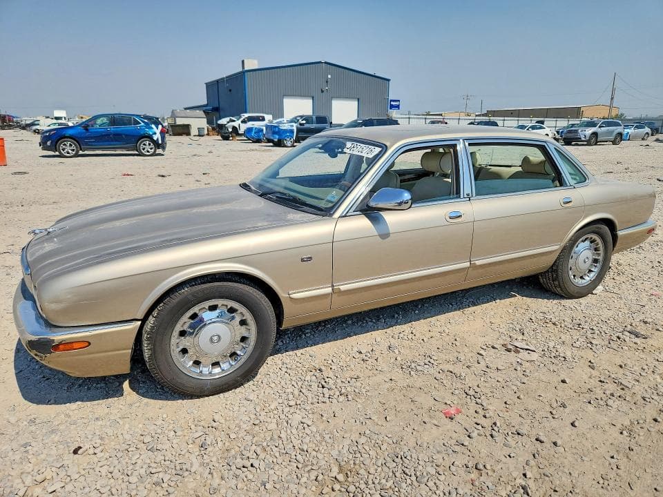 2000 JAGUAR VANDENPLAS - 1