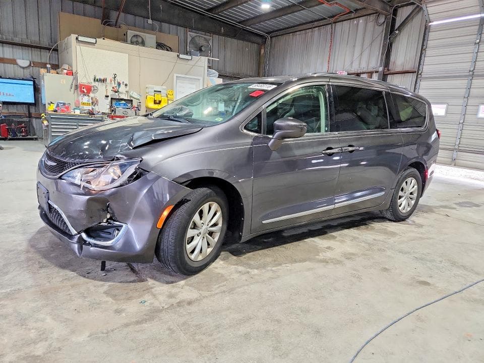 2019 CHRYSLER PACIFICA TOURING L - 1