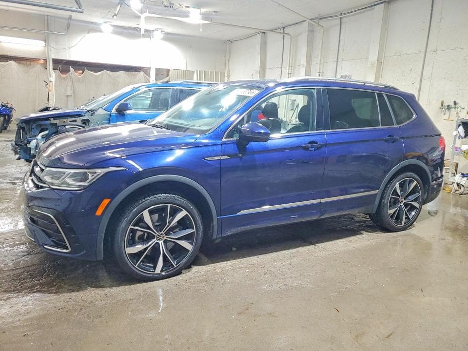 2024 VOLKSWAGEN TIGUAN SEL R-LINE BLACK - 1