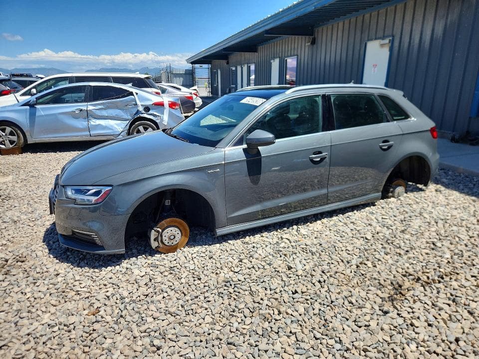 2018 AUDI A3 E-TRON PRESTIGE - 1